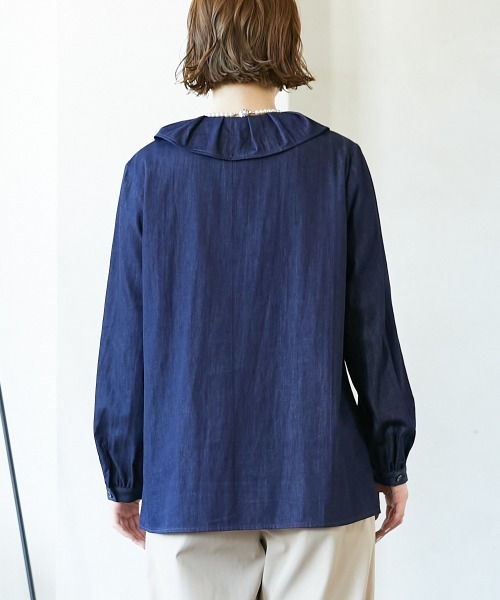 Le temps riche（ルタンリッシュ）の「デニムフリルカラーブラウス　＜Le temps riche＞（シャツ/ブラウス・レディース・ブラック/ネイビー・M/L/S/LL）」の12枚目の写真