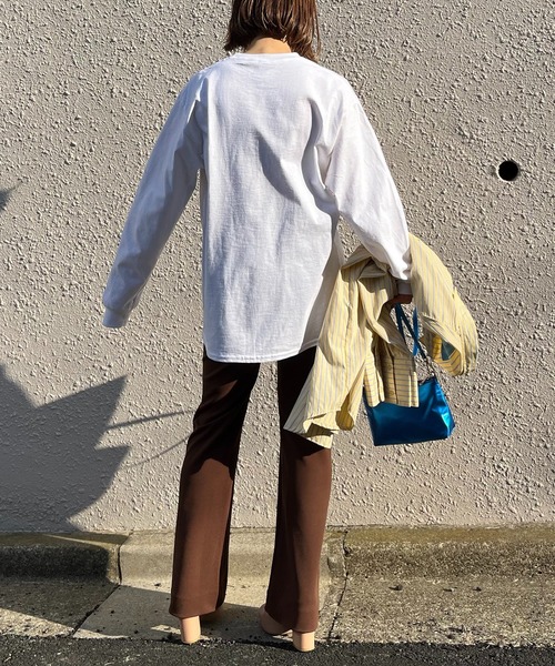 mi via loca（ミヴィアロカ）の「GILDAN 袖ロゴプリントロングスリーブTシャツ 【MVL003 ※2A】（Tシャツ/カットソー・レディース・ブラック/ホワイト×ブラック/ホワイト系その他/ベージュ・MEDIUM/X-LARGE）」の21枚目の写真