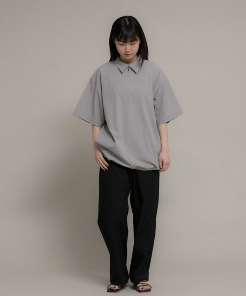 Uiscel（ユイセル）の「『ユニセックス』Uiscel　4WAYストレッチハーフZIPプルオーバー（シャツ/ブラウス・メンズ・ブラック/ライトベージュ・MEDIUM/LARGE）」の15枚目の写真