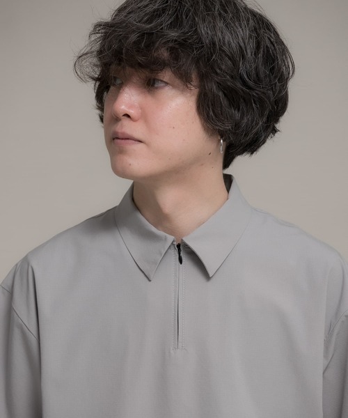 Uiscel（ユイセル）の「『ユニセックス』Uiscel　4WAYストレッチハーフZIPプルオーバー（シャツ/ブラウス・メンズ・ブラック/ライトベージュ・MEDIUM/LARGE）」の18枚目の写真