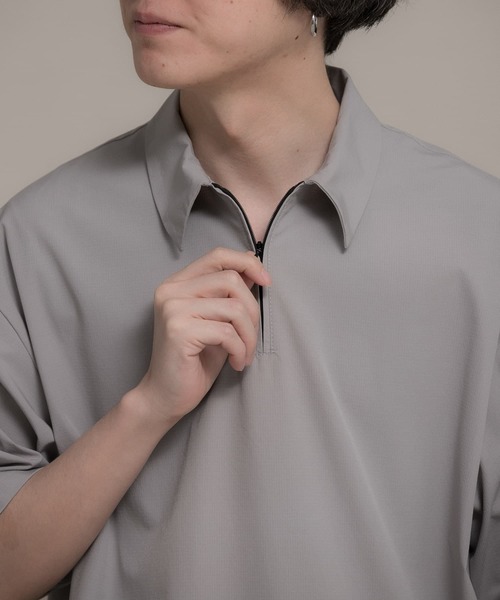 Uiscel（ユイセル）の「『ユニセックス』Uiscel　4WAYストレッチハーフZIPプルオーバー（シャツ/ブラウス・メンズ・ブラック/ライトベージュ・MEDIUM/LARGE）」の19枚目の写真