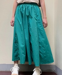 たっぷりフレアスカート