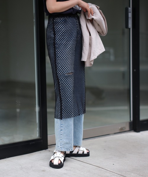 COLONY 2139（コロニートゥーワンスリーナイン）の「カットメッシュスカート（スカート・レディース・ホワイト/ブラック・FREE）」の17枚目の写真