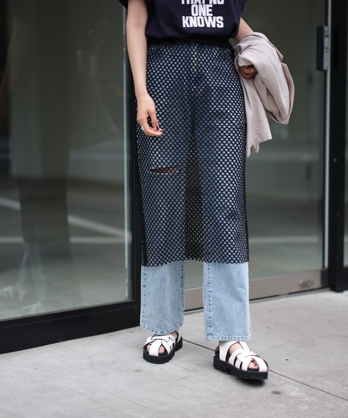 COLONY 2139（コロニートゥーワンスリーナイン）の「カットメッシュスカート（スカート・レディース・ホワイト/ブラック・FREE）」の6枚目の写真