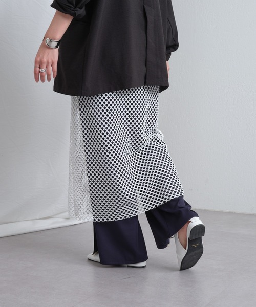 COLONY 2139（コロニートゥーワンスリーナイン）の「カットメッシュスカート（スカート・レディース・ホワイト/ブラック・FREE）」の7枚目の写真