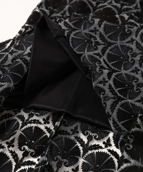 mintdesigns（ミントデザインズ）の「WALL PAPER SKIRT / ウォールペーパースカート（スカート・レディース・グレー/ブラック・2）」の6枚目の写真