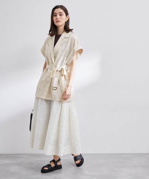 ハーフスリーブジレ