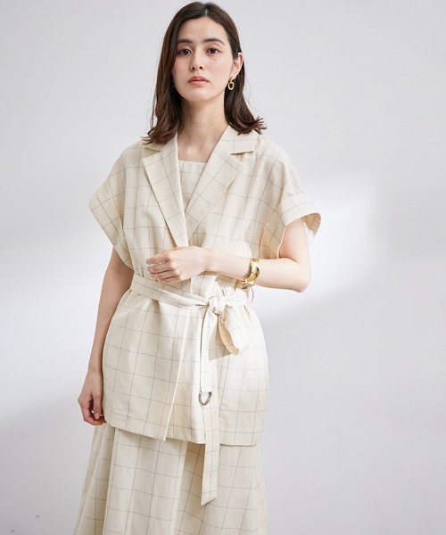 ハーフスリーブジレ