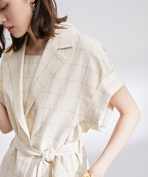 ハーフスリーブジレ