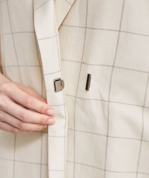 ハーフスリーブジレ