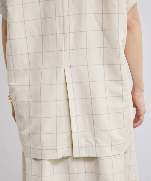 ハーフスリーブジレ