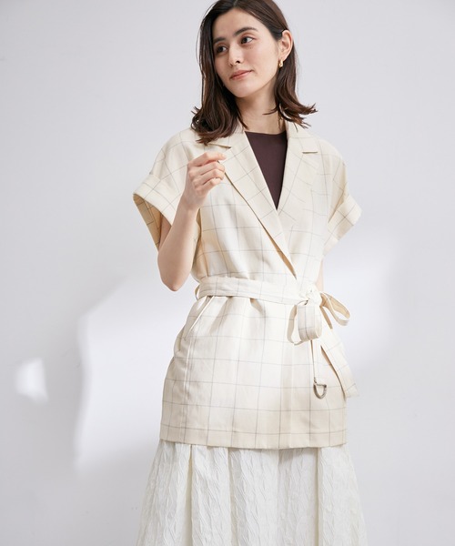 ハーフスリーブジレ