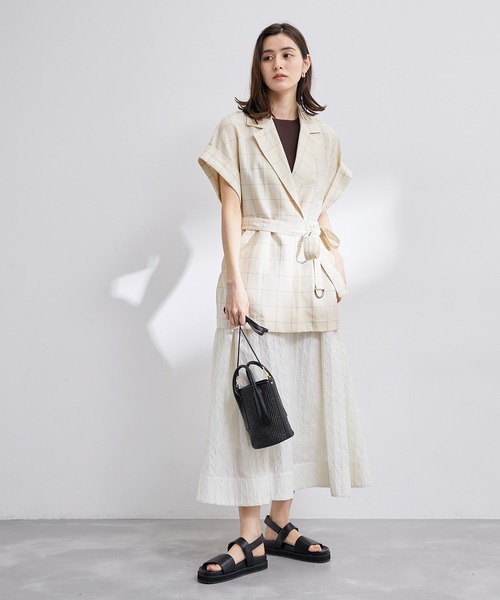 ハーフスリーブジレ