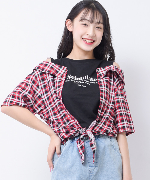 RiCO SUCRE(リコシュクレ)の「シャツフェイクレイヤード肩あきTシャツ(Tシャツ/カットソー・キッズ・レッド/イエロー/ブラック・130/140/150/165/160)」の3枚目の写真