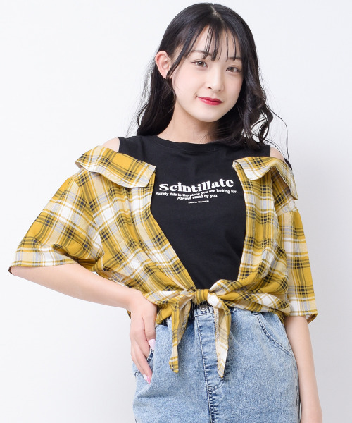 RiCO SUCRE(リコシュクレ)の「シャツフェイクレイヤード肩あきTシャツ(Tシャツ/カットソー・キッズ・レッド/イエロー/ブラック・130/140/150/165/160)」の2枚目の写真