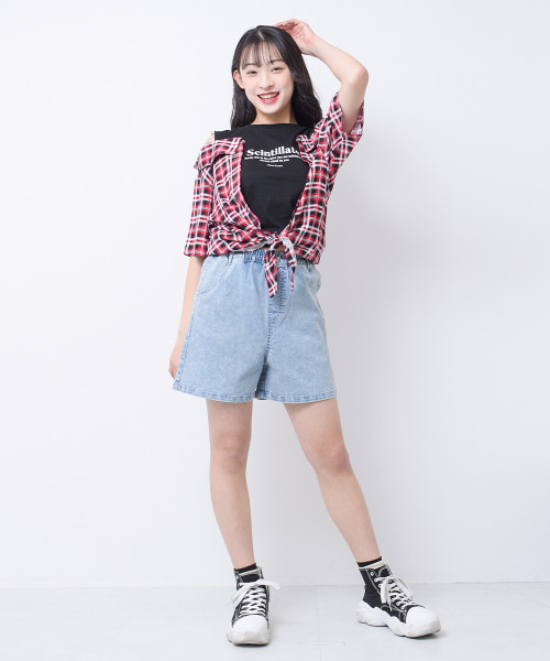 RiCO SUCRE(リコシュクレ)の「シャツフェイクレイヤード肩あきTシャツ(Tシャツ/カットソー・キッズ・レッド/イエロー/ブラック・130/140/150/165/160)」の4枚目の写真