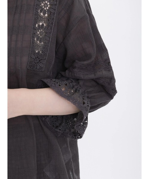 Samansa Mos2（サマンサ モスモス）の「レース襟ブラウス（シャツ/ブラウス・レディース・ブルー/オフホワイト/チャコール・ﾌﾘ-）」の9枚目の写真