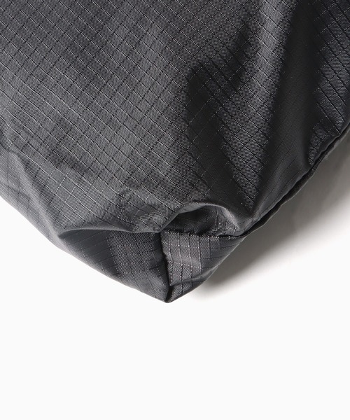 United Athle（ユナイテッドアスレ）の「【UNITED ATHLE】ライトナイロン リップストップ サコッシュ ナイロンポーチ 2026年春夏（ショルダーバッグ・メンズ・オフホワイト/オリーブ/サンドベージュ/ネイビー/ブラック・FREE）」の15枚目の写真