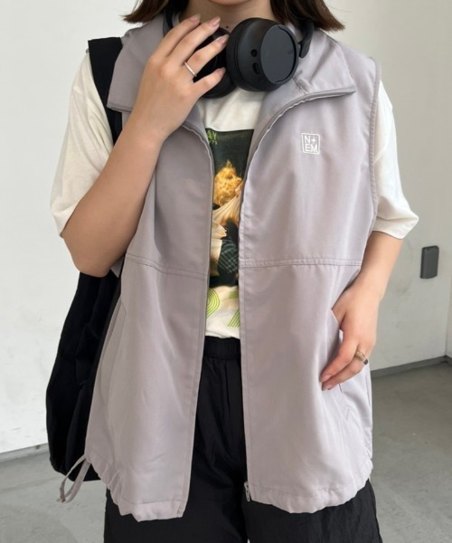 nemne store（ネンネストア）の「【低身長用サイズあり / 調節可能】刺繍入りサイドリボンスタンドネックベスト（ベスト・レディース・グレイッシュベージュ/ブラック/グレー/ピンク・SMALL/MEDIUM）」の22枚目の写真