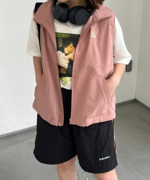 nemne store（ネンネストア）の「【低身長用サイズあり / 調節可能】刺繍入りサイドリボンスタンドネックベスト（ベスト・レディース・グレイッシュベージュ/ブラック/グレー/ピンク・SMALL/MEDIUM）」の17枚目の写真