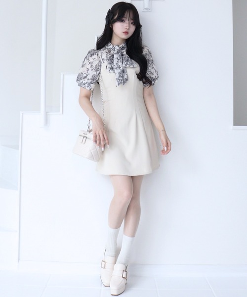 TITTY&CO.(ティティーアンドコー)の「【TITTY&CO.】台形ミニジャンパースカート(ジャンパースカート・レディース・アイボリー/ブラック・FREE)」の3枚目の写真