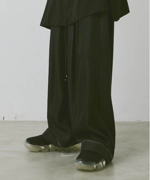 完売  Utusiyo  ウツシヨ  ワイドスラックス  wide slacks Utusiyo（ウツシヨ）の「wide pants 心（スラックス）」 - WEAR