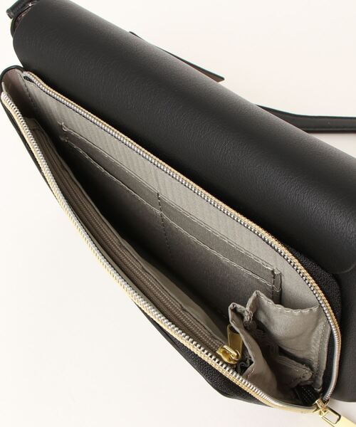 and it_（アンドイット）の「Legato Largo かるいかばんsoft お財布ショルダー（ショルダーバッグ・レディース・ブラック/アイボリー/ブルーグレー/グレイッシュベージュ/オリーブ・FREE）」の10枚目の写真