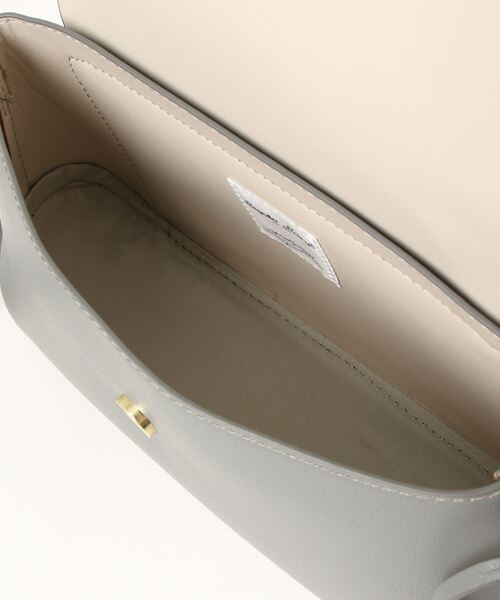 and it_（アンドイット）の「Legato Largo かるいかばんsoft お財布ショルダー（ショルダーバッグ・レディース・ブラック/アイボリー/ブルーグレー/グレイッシュベージュ/オリーブ・FREE）」の7枚目の写真