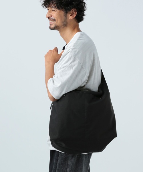 BAYFLOW（ベイフロー）の「ダブルフェイスビッグショルダーバッグ（ショルダーバッグ・メンズ・ブラック/グレー・FREE）」の8枚目の写真