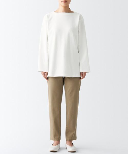 無印良品（ムジルシリョウヒン）の「太番手ボートネック長袖Ｔシャツ（Tシャツ/カットソー・レディース・ライトグリーン系/ダークブラウン系2/レッド系3/グレー系その他/ネイビー系7/チャコールグレー/ホワイト・XL/S/XXL/XS/L/M）」の8枚目の写真