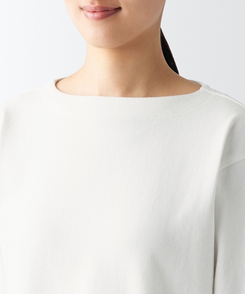 無印良品（ムジルシリョウヒン）の「太番手ボートネック長袖Ｔシャツ（Tシャツ/カットソー・レディース・ライトグリーン系/ダークブラウン系2/レッド系3/グレー系その他/ネイビー系7/チャコールグレー/ホワイト・XL/S/XXL/XS/L/M）」の11枚目の写真
