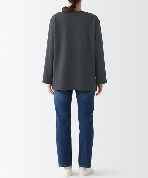 無印良品（ムジルシリョウヒン）の「太番手ボートネック長袖Ｔシャツ（Tシャツ/カットソー・レディース・ライトグリーン系/ダークブラウン系2/レッド系3/グレー系その他/ネイビー系7/チャコールグレー/ホワイト・XL/S/XXL/XS/L/M）」の17枚目の写真