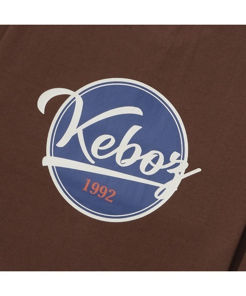KEBOZ（ケボズ）の「BB LOGO S/S TEE 2（Tシャツ/カットソー