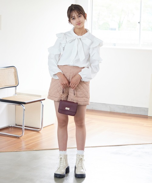 Amourire girl（アムリールガール）の「フリルデザイン ボウタイブラウス(130cm～150cm)（シャツ/ブラウス・キッズ・オフホワイト/サックスブルー・150cm/130cm/140cm）」の6枚目の写真