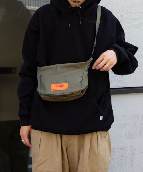 UNIVERSAL OVERALL（ユニバーサルオーバーオール）の「【UNIVERSAL OVERALL / ユニバーサルオーバーオール】3WAYショルダーバッグ 3L（ショルダーバッグ・メンズ・オリーブ/ベージュ/ブラック・FREE）」の21枚目の写真