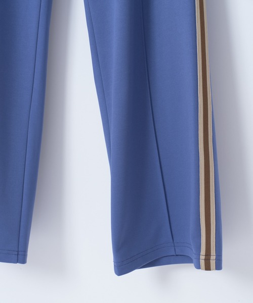 WHIMSIC（ウィムジック）の「【UNISEX/新色追加】サイドライントラックパンツ（その他パンツ・メンズ・ベージュ/ネイビー/ブラウン/ブラック/ブルー/レッド・FREE）」の16枚目の写真