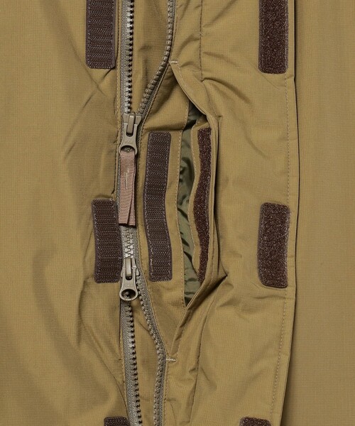 MARMOT(マーモット)の「Marmot × BEAMS / 別注 Mammoth Vest(ダウンベスト・メンズ・ブラック/カーキ・MEDIUM/LARGE/X-LARGE)」の11枚目の写真