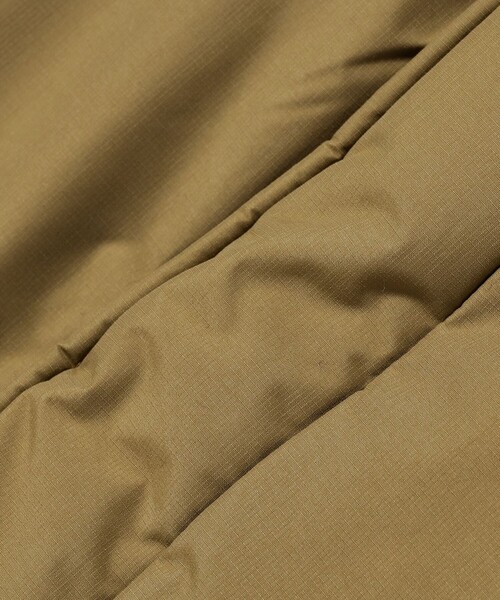 MARMOT(マーモット)の「Marmot × BEAMS / 別注 Mammoth Vest(ダウンベスト・メンズ・ブラック/カーキ・MEDIUM/LARGE/X-LARGE)」の17枚目の写真