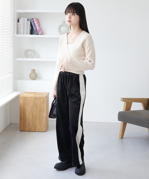 ECRIRE（エクリール）の「ベロアサイドラインパンツ（その他パンツ・レディース・ブラック/ベージュ/グレー・M）」の8枚目の写真