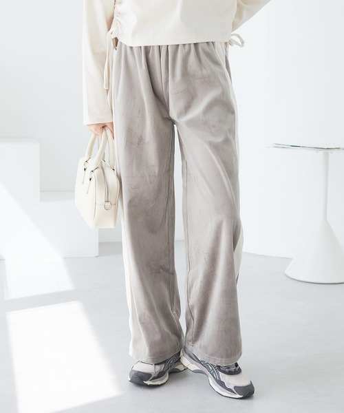 ECRIRE（エクリール）の「ベロアサイドラインパンツ（その他パンツ・レディース・ブラック/ベージュ/グレー・M）」の12枚目の写真