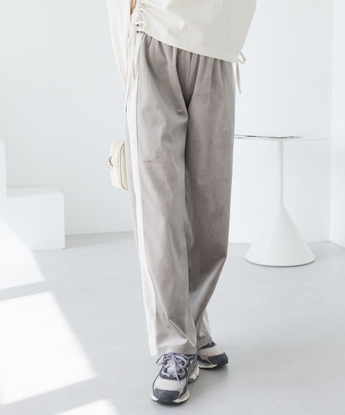 ECRIRE（エクリール）の「ベロアサイドラインパンツ（その他パンツ・レディース・ブラック/ベージュ/グレー・M）」の13枚目の写真