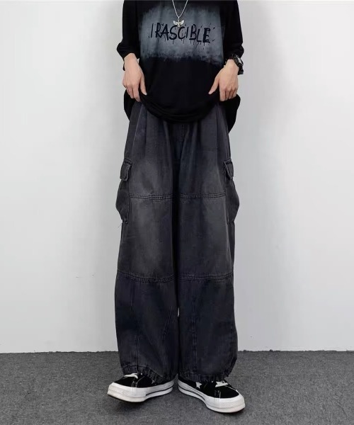 B.R.U(ブル)の「ダブルニードローコードカーゴデニムパンツ(カーゴパンツ・メンズ・ブラック/ブルー・L/M)」の1枚目の写真