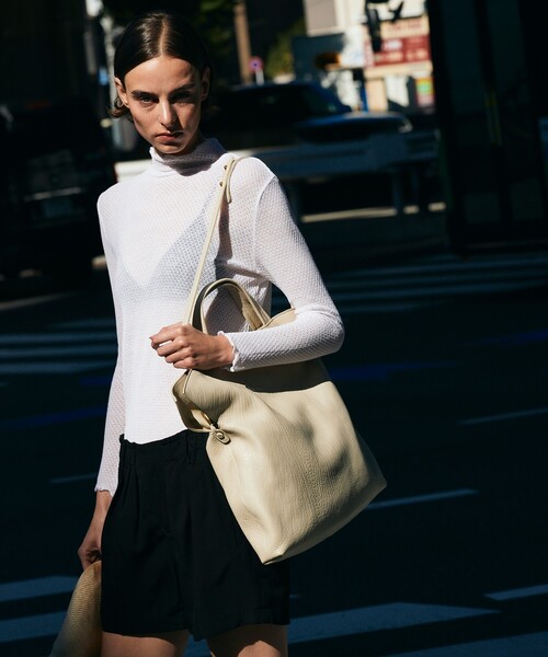 TOFF&LOADSTONE（トフアンドロードストーン）の「Luxe（リュクス）L（トートバッグ・レディース・キャメル/ボルドー/グレー系その他3/ホワイト系/ブラック/ターコイズブルー系・00）」の12枚目の写真