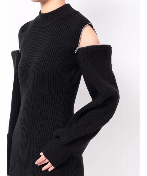 EMODA(エモダ)の「オープンショルダーミニワンピース(ワンピース・レディース・グレー/ブルー/ブラック/アイボリー・FREE)」の10枚目の写真