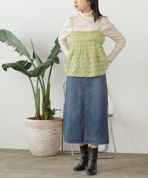 AO2（アオズ）の「Feather camisole / フェザーキャミ ビスチェ（キャミソール・レディース・ホワイト/グリーン・FREE）」の6枚目の写真