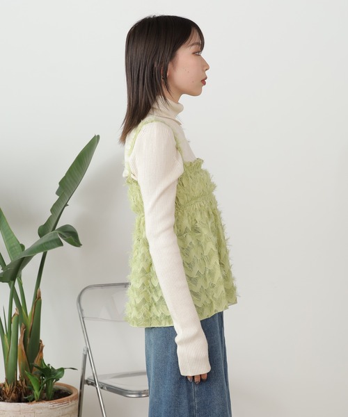 AO2（アオズ）の「Feather camisole / フェザーキャミ ビスチェ（キャミソール・レディース・ホワイト/グリーン・FREE）」の7枚目の写真