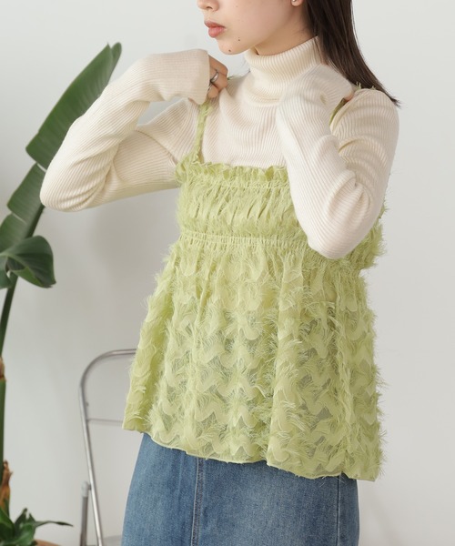 AO2（アオズ）の「Feather camisole / フェザーキャミ ビスチェ（キャミソール・レディース・ホワイト/グリーン・FREE）」の4枚目の写真