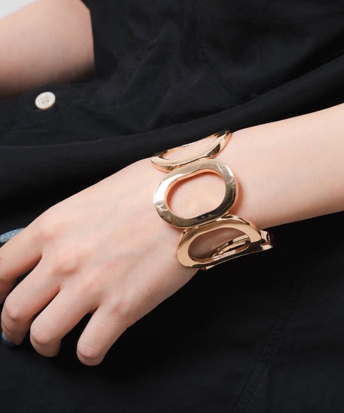 【⭐️稀少❣️アンティーク⭐️】コーラル　シルバーバングル　リストバンド　ブレスレット アクセサリー・ジュエリー / ブレスレット・バングル・リスト