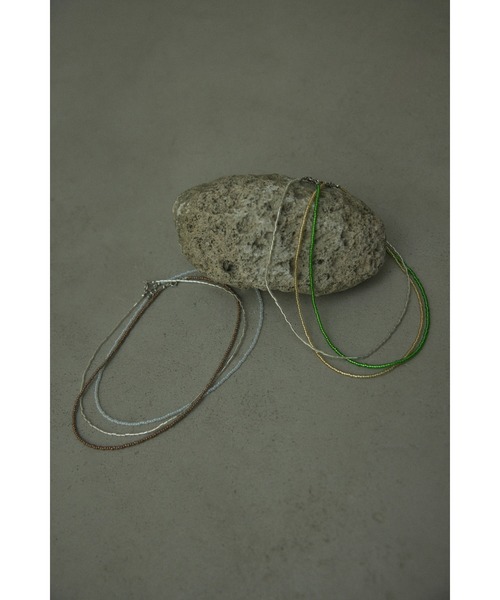 BLACK BY MOUSSY(ブラックバイマウジー)の「small beads necklace(スモールビーズネックレス)(ネックレス・レディース・ブラウン/グリーン・FREE)」の8枚目の写真