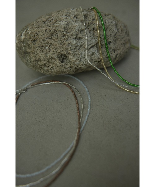 BLACK BY MOUSSY(ブラックバイマウジー)の「small beads necklace(スモールビーズネックレス)(ネックレス・レディース・ブラウン/グリーン・FREE)」の9枚目の写真